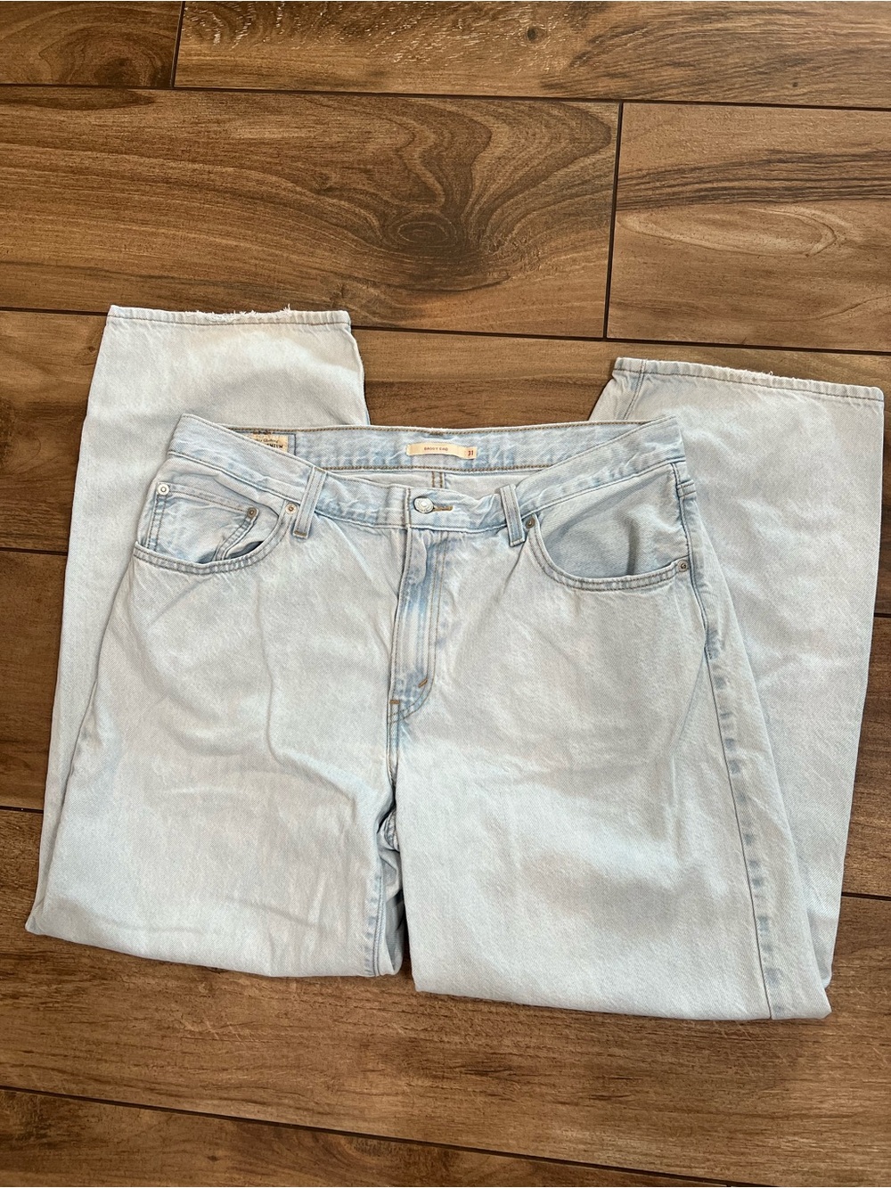 Levi's Premium Women’s Baggy Dad Jeans